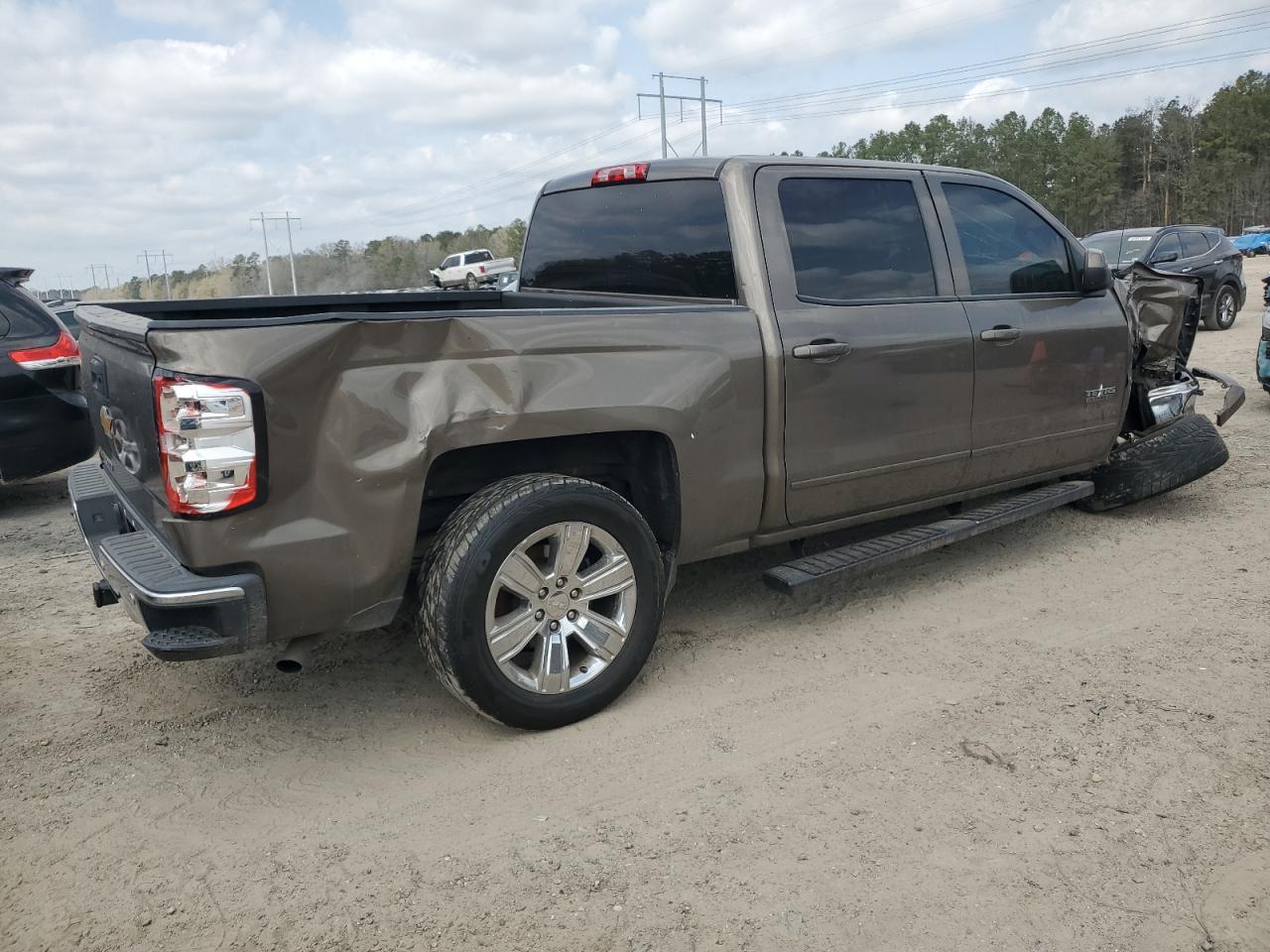 2015 Chevrolet Silverado - Image 3