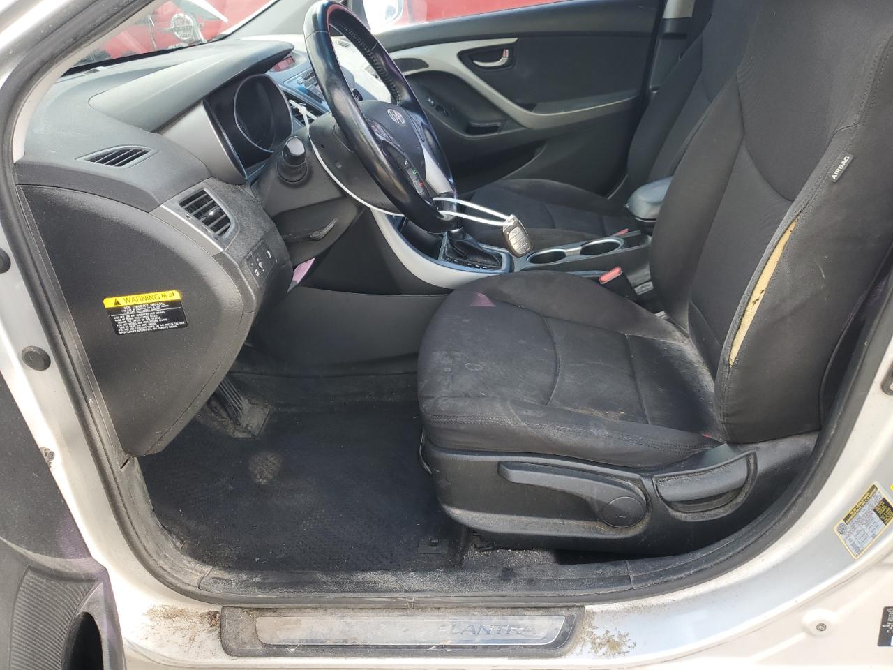 2016 Hyundai Elantra - Image 7