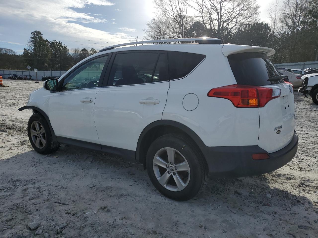 2015 Toyota RAV 4 - Image 2