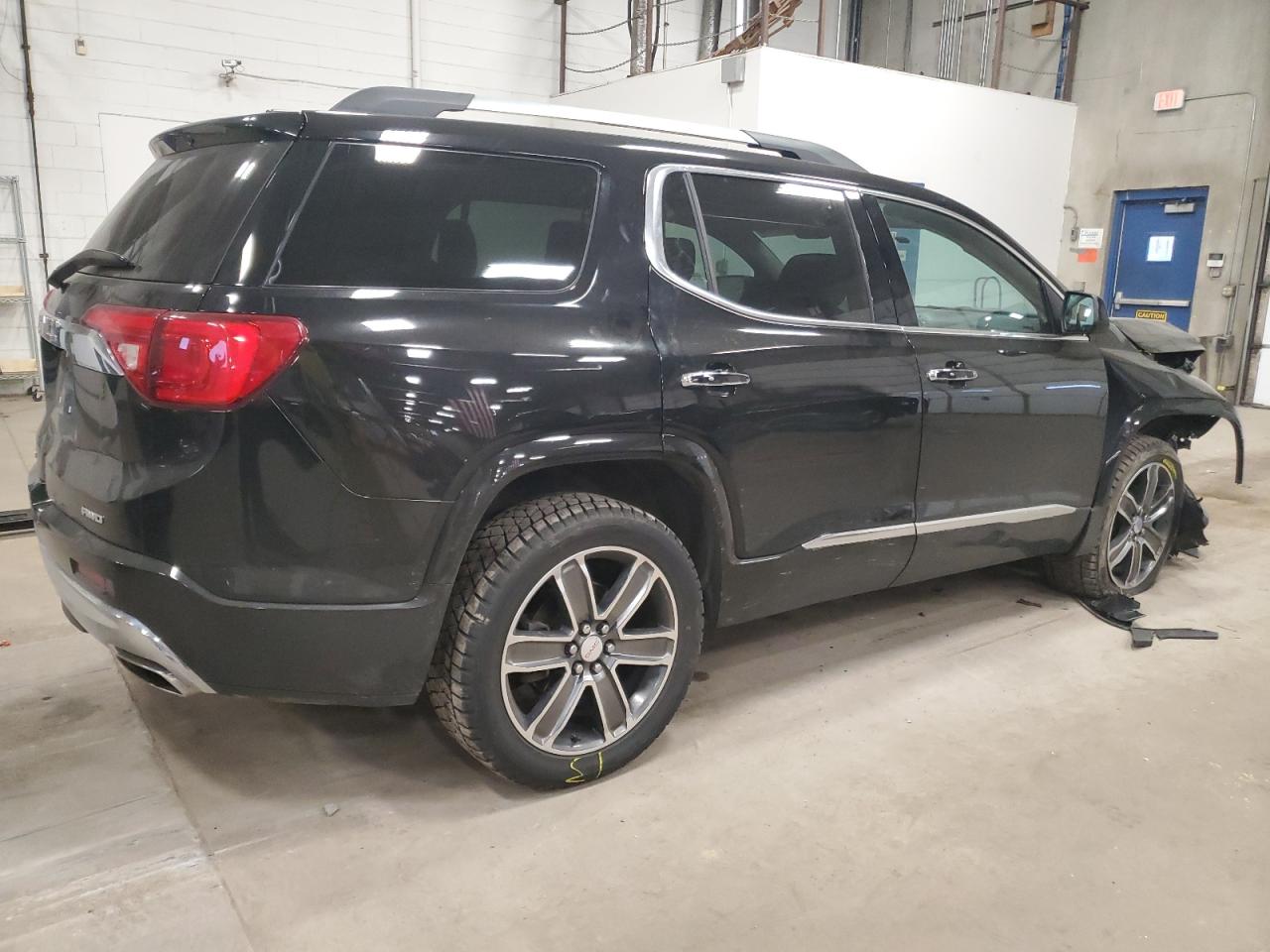 2017 GMC Acadia - Image 3