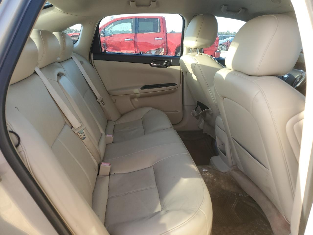 2010 Chevrolet Impala - Image 10