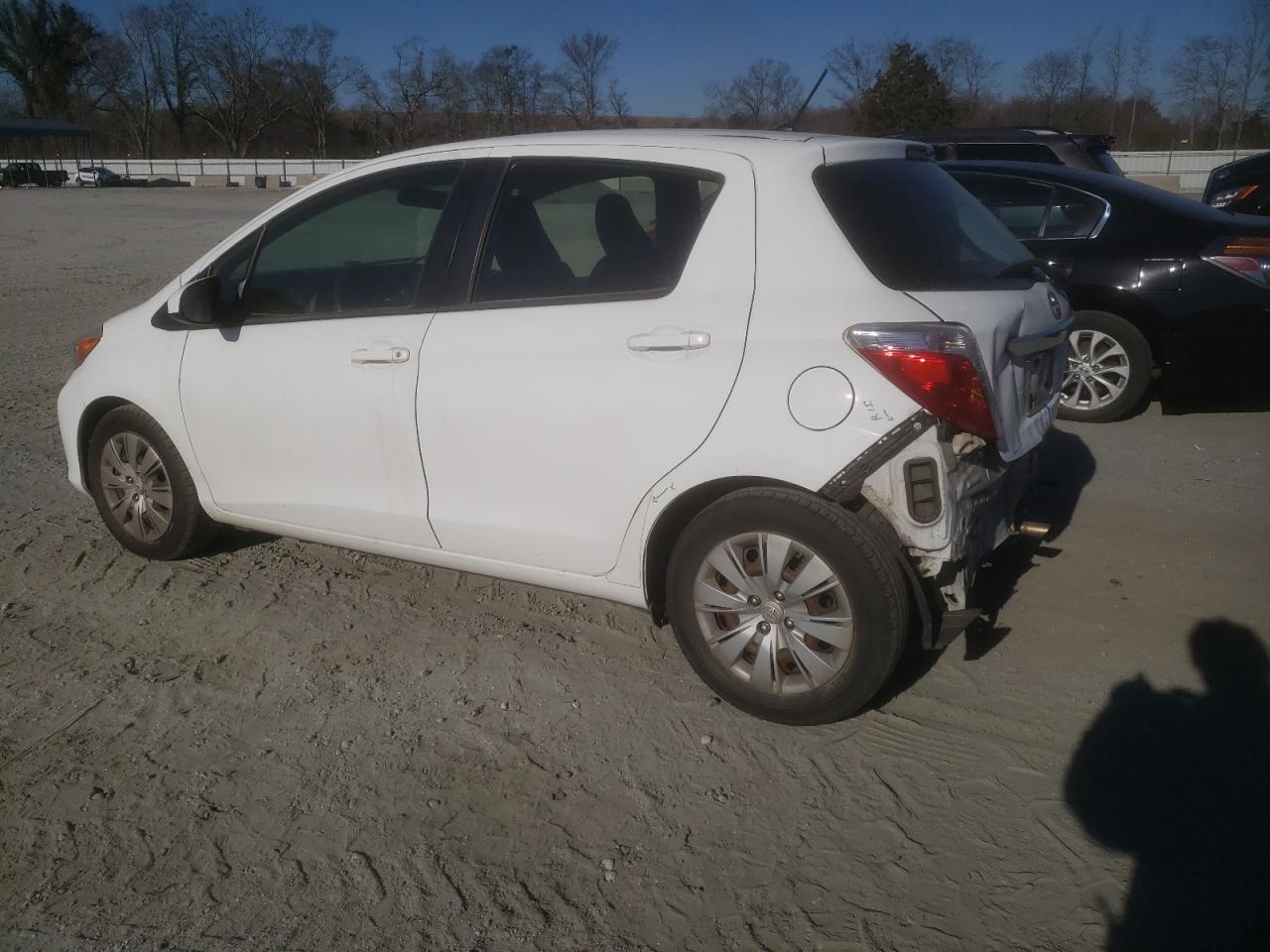 2013 Toyota Yaris - Image 2