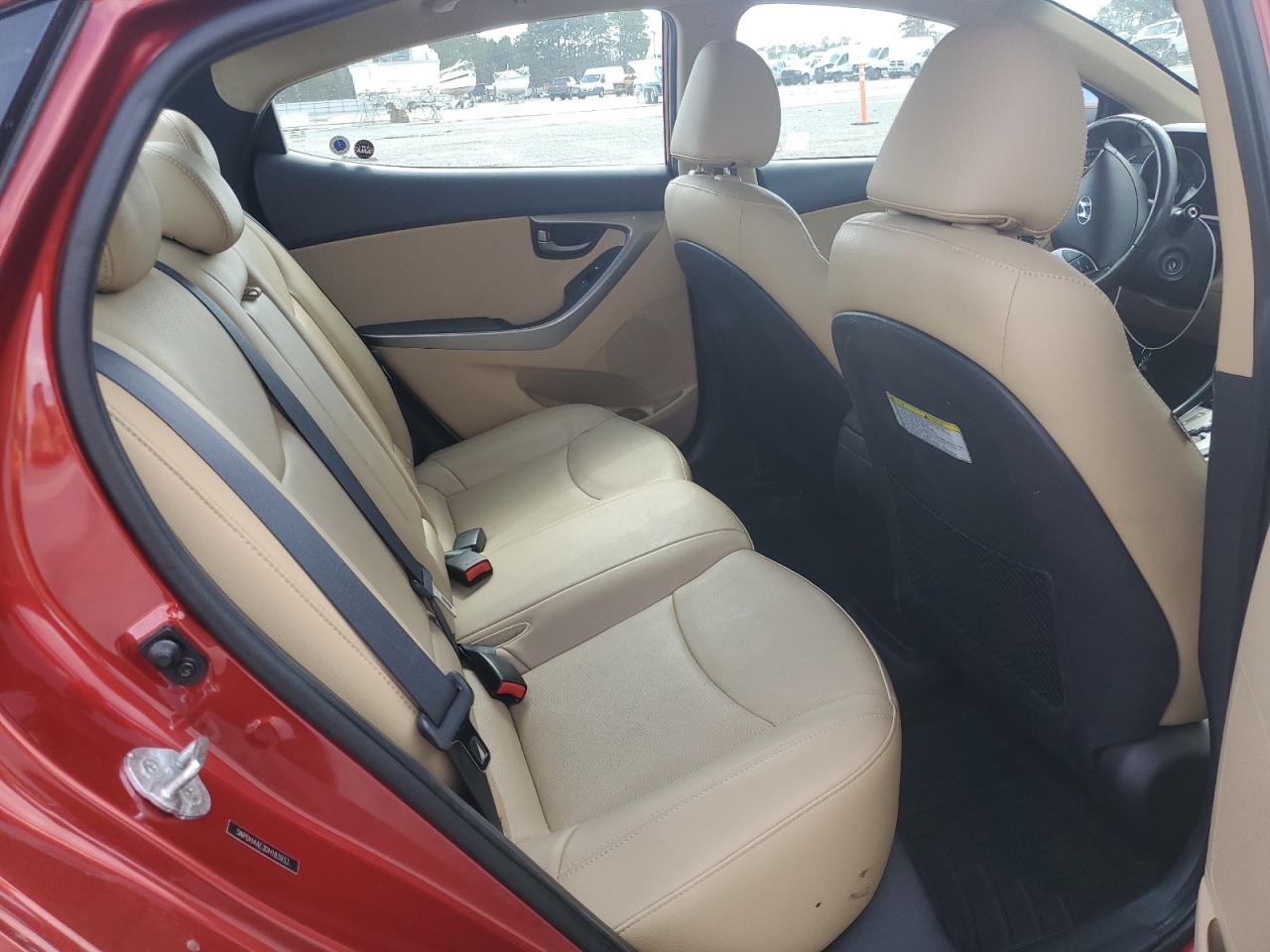 2013 Hyundai Elantra - Image 10