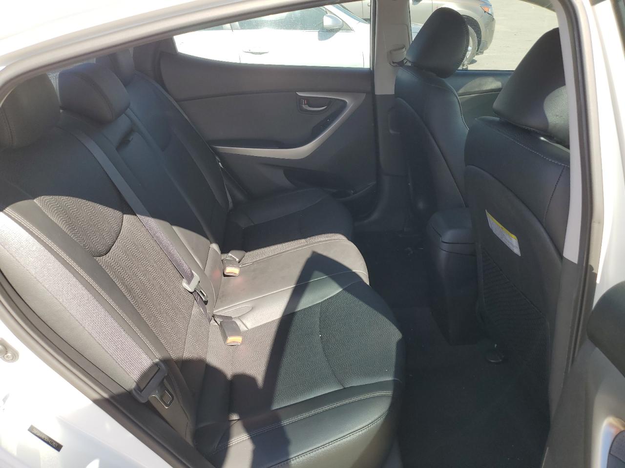 2013 Hyundai Elantra - Image 10