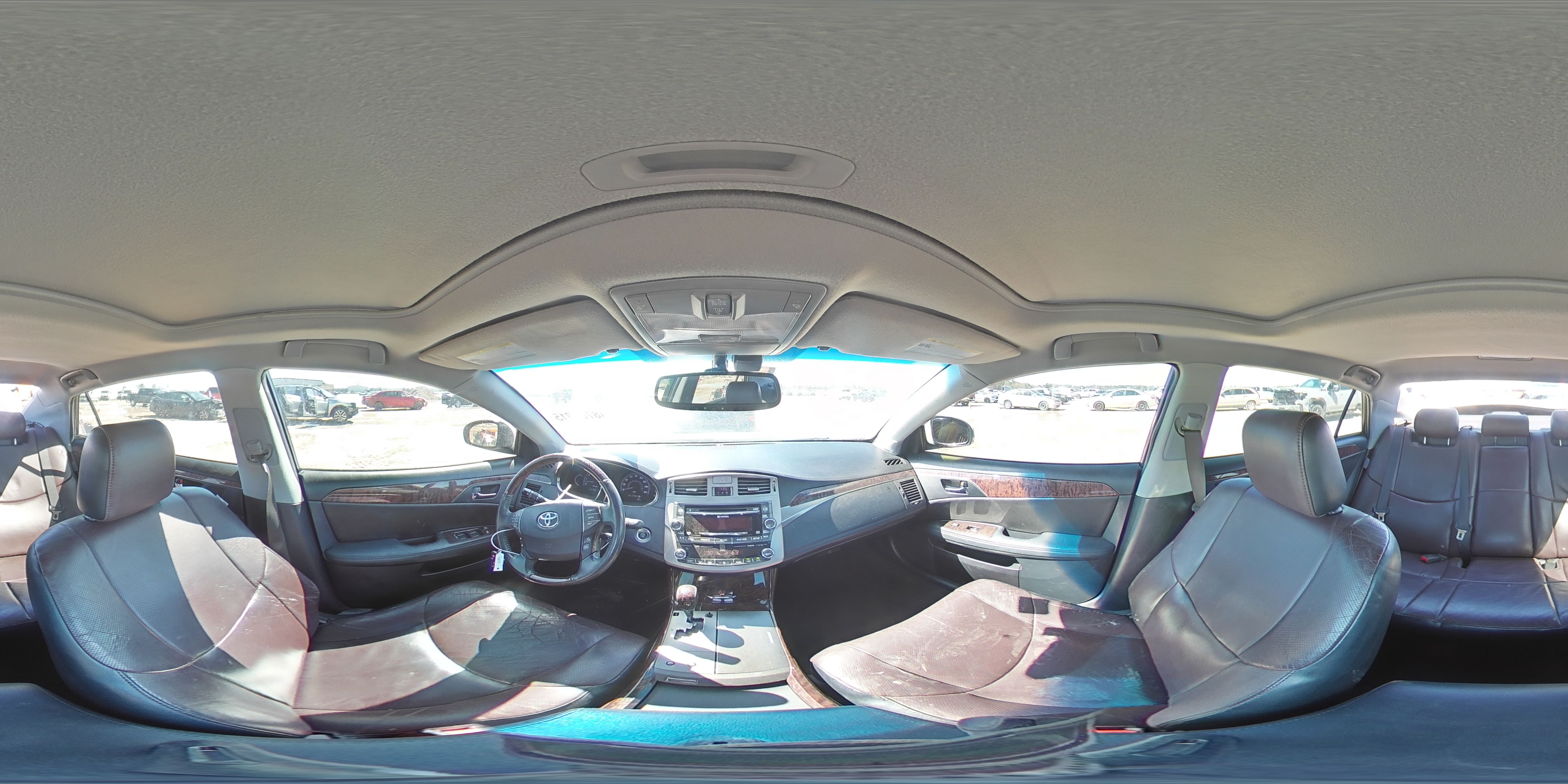 2011 Toyota Avalon - Image 13