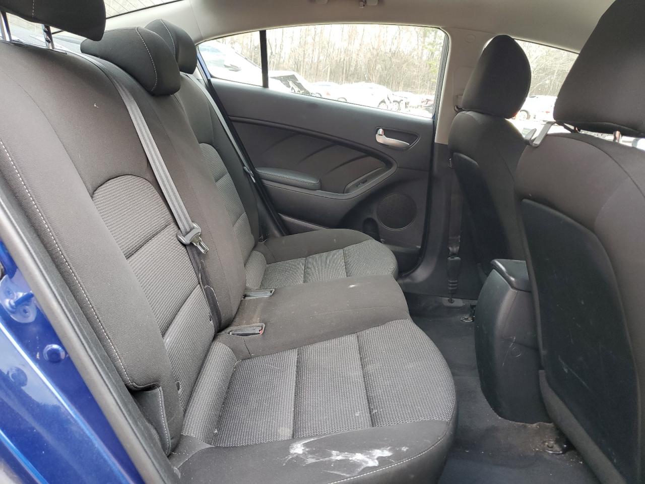 2017 Kia Forte - Image 10