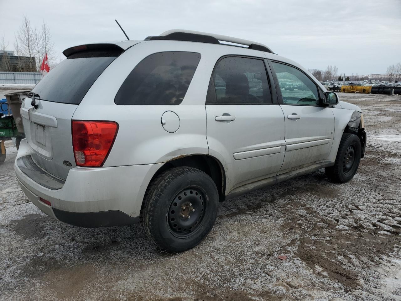2009 Pontiac Torrent - Image 3