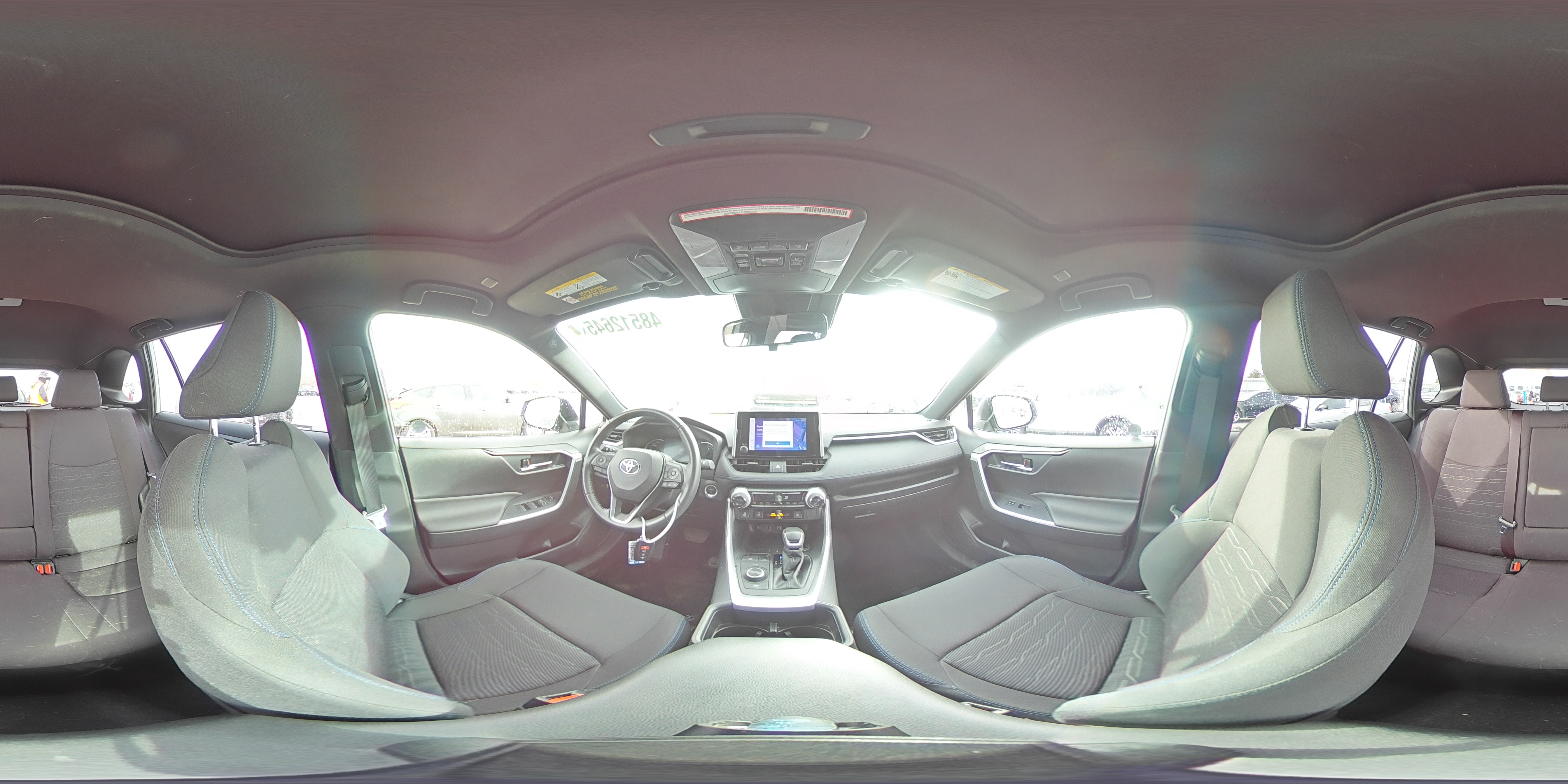 2024 Toyota RAV 4 - Image 16
