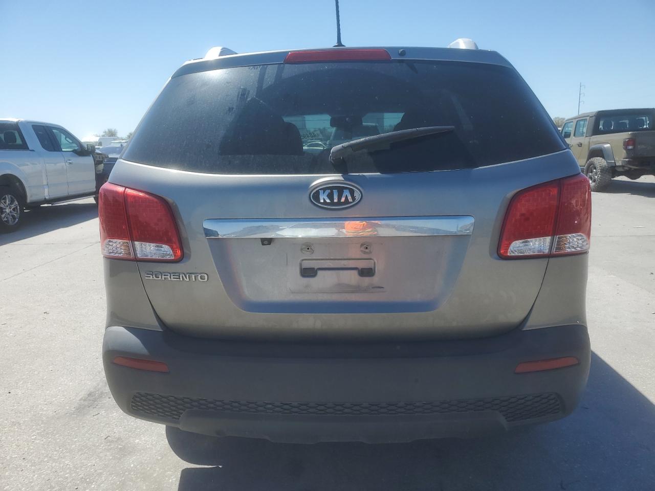 2011 Kia Sorento - Image 6