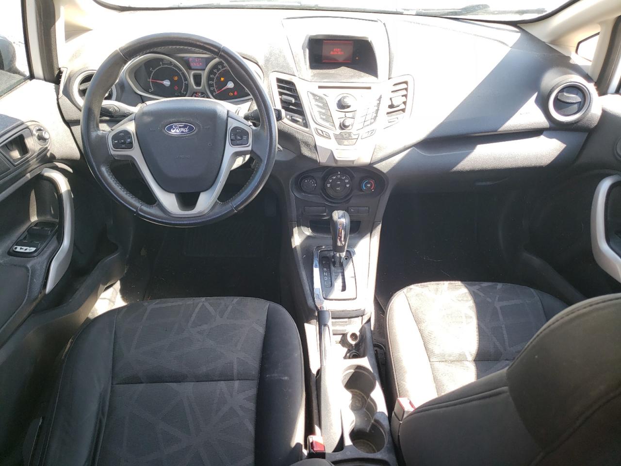 2011 Ford Fiesta - Image 8