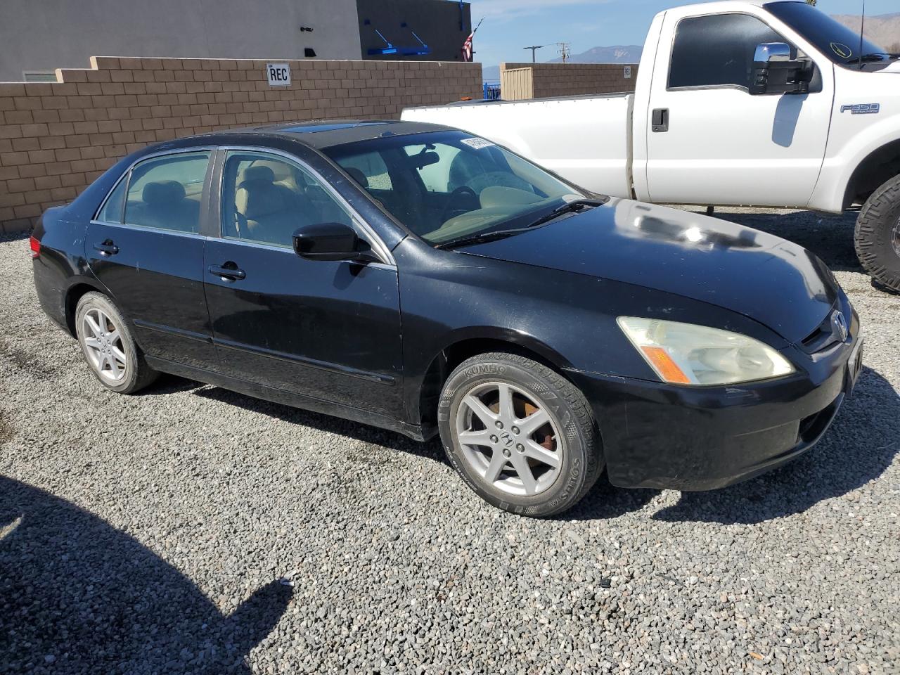 2004 Honda Accord - Image 4