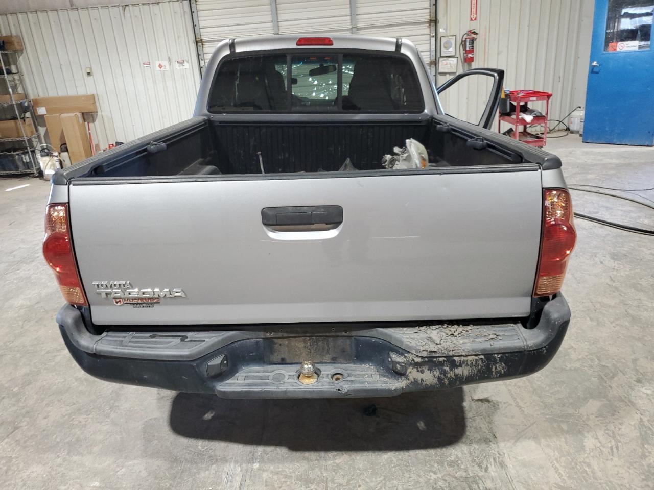 2015 Toyota Tacoma - Image 6