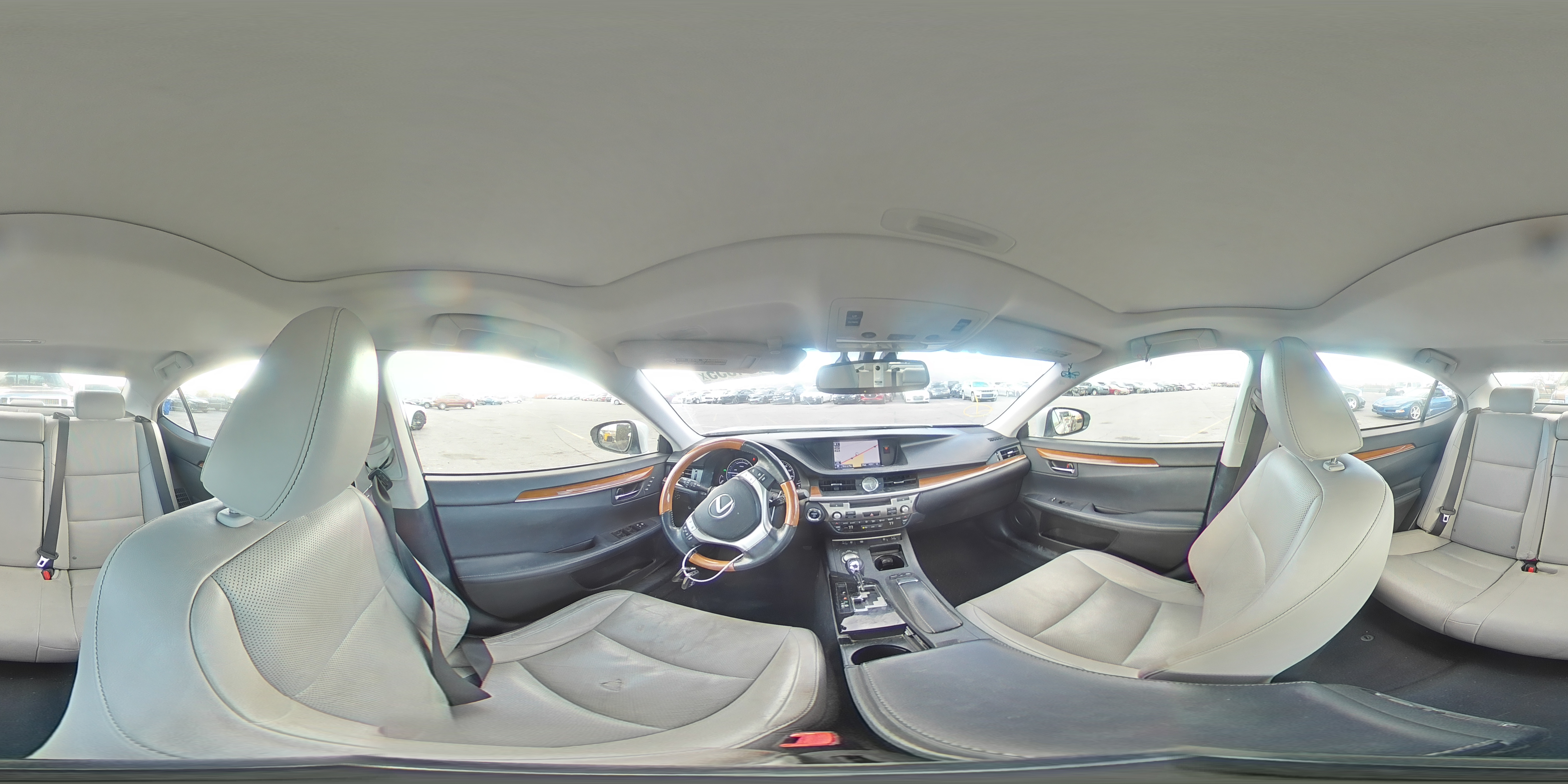 2013 Lexus ES - Image 12
