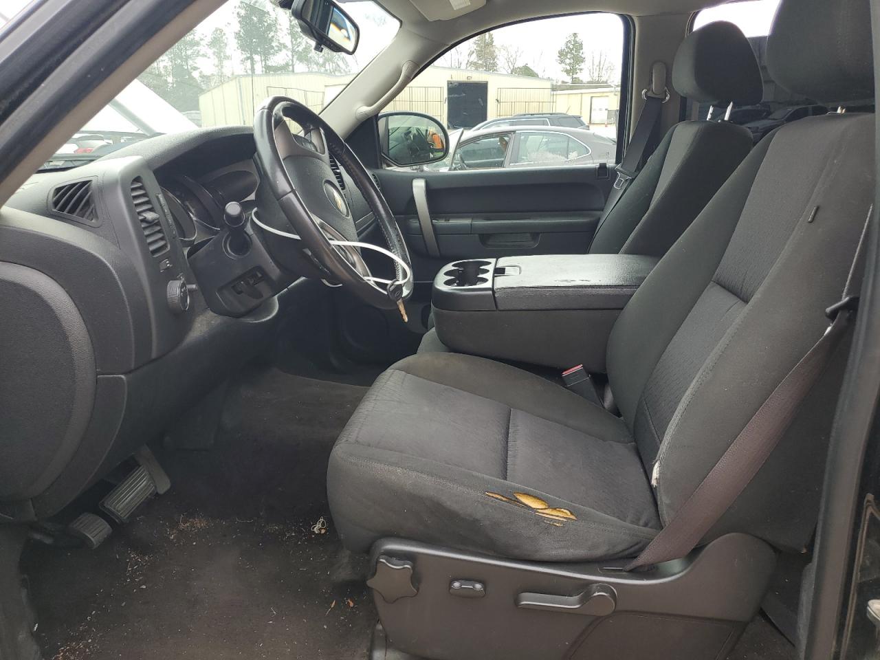 2011 Chevrolet Silverado - Image 7