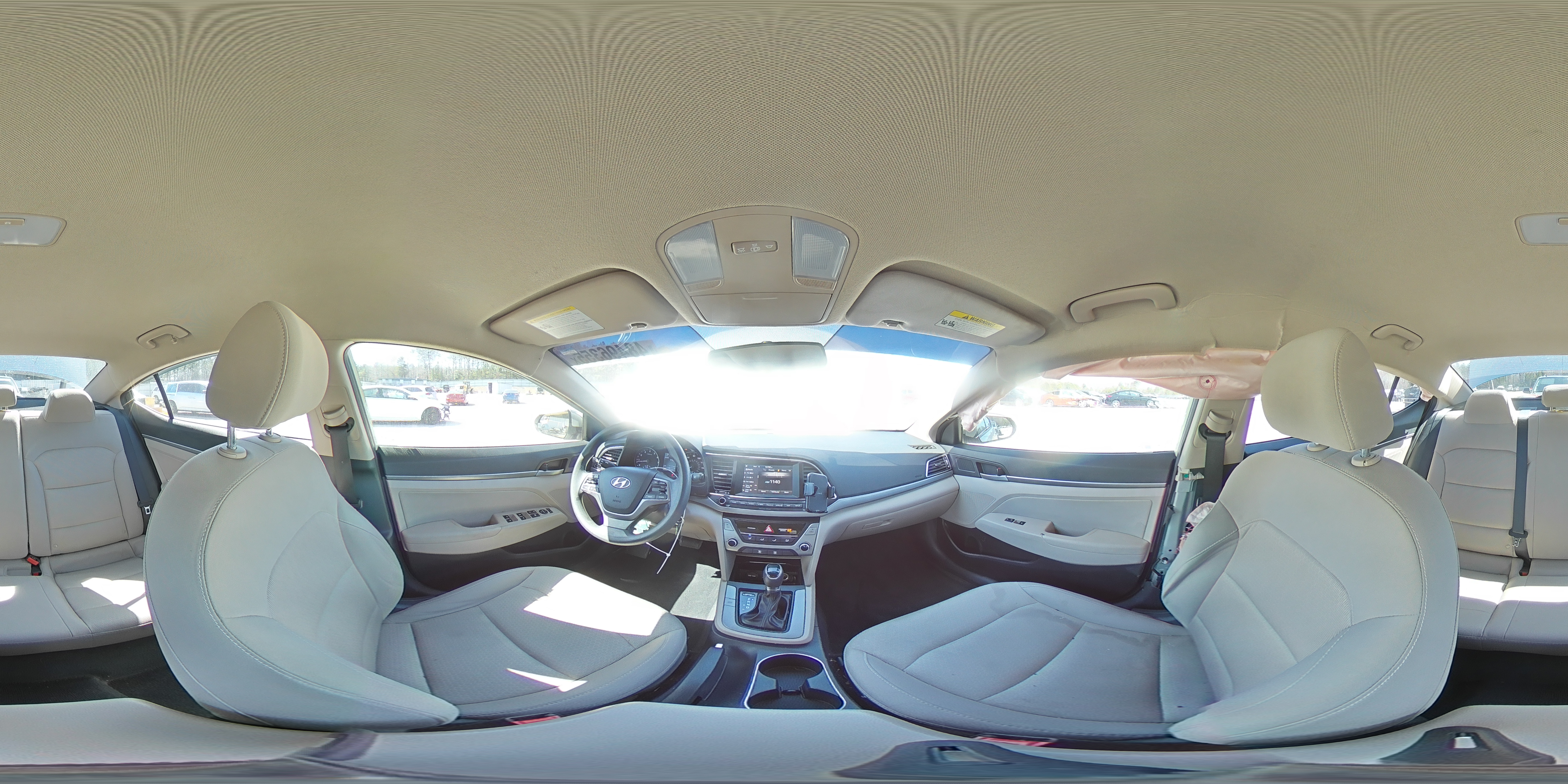 2017 Hyundai Elantra - Image 12