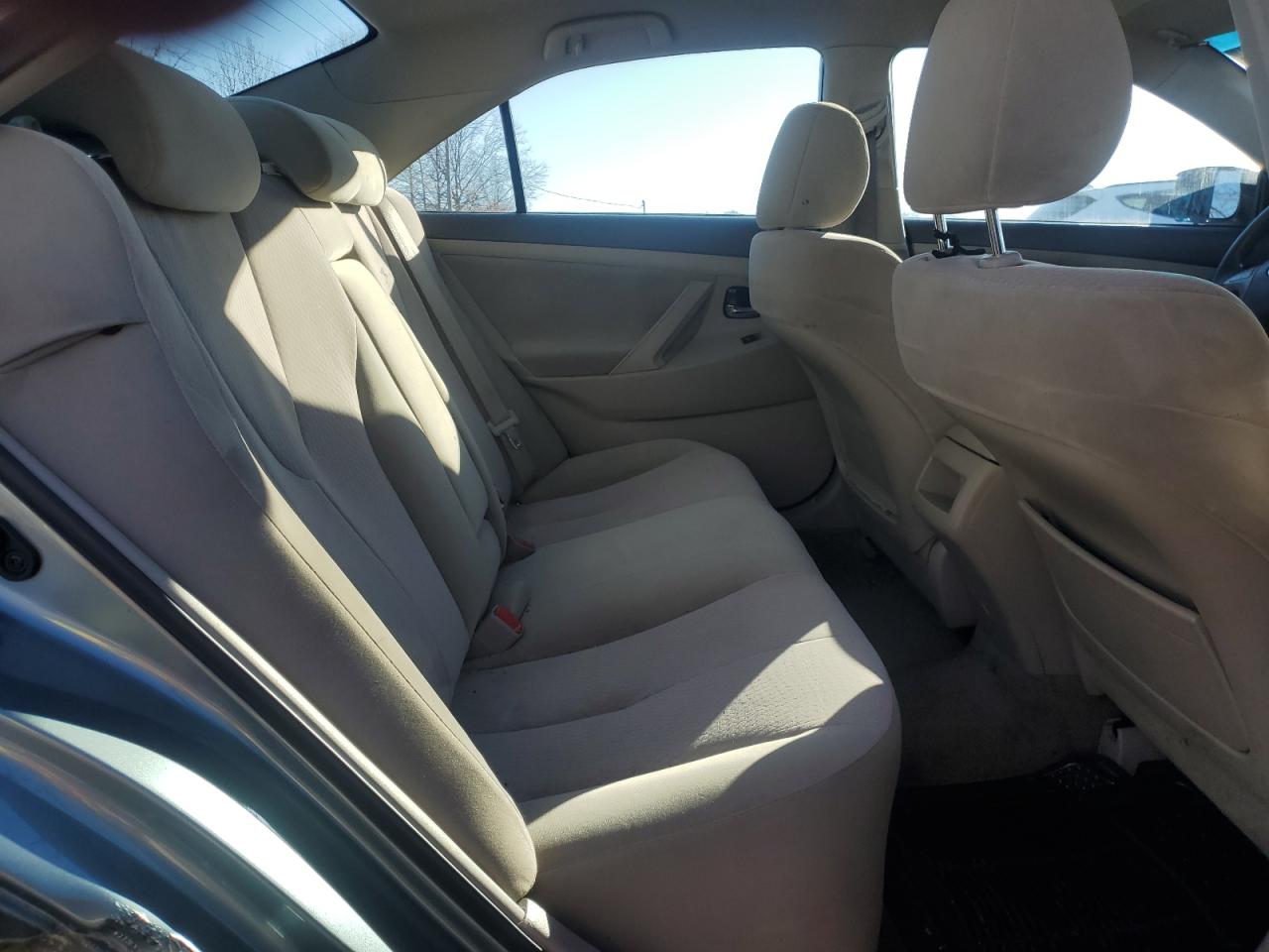 2011 Toyota Camry - Image 10