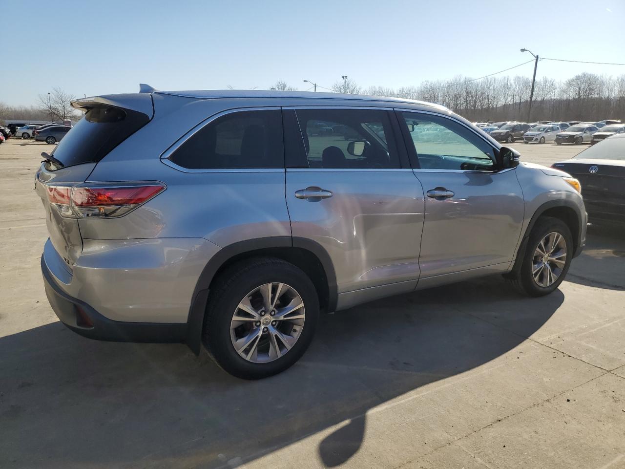 2014 Toyota Highlander - Image 3