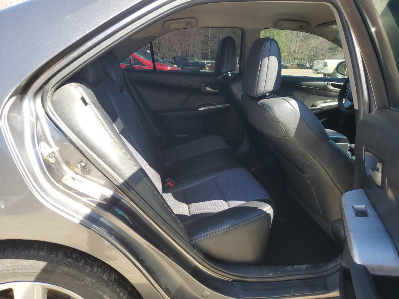 2013 Toyota Camry - Image 10
