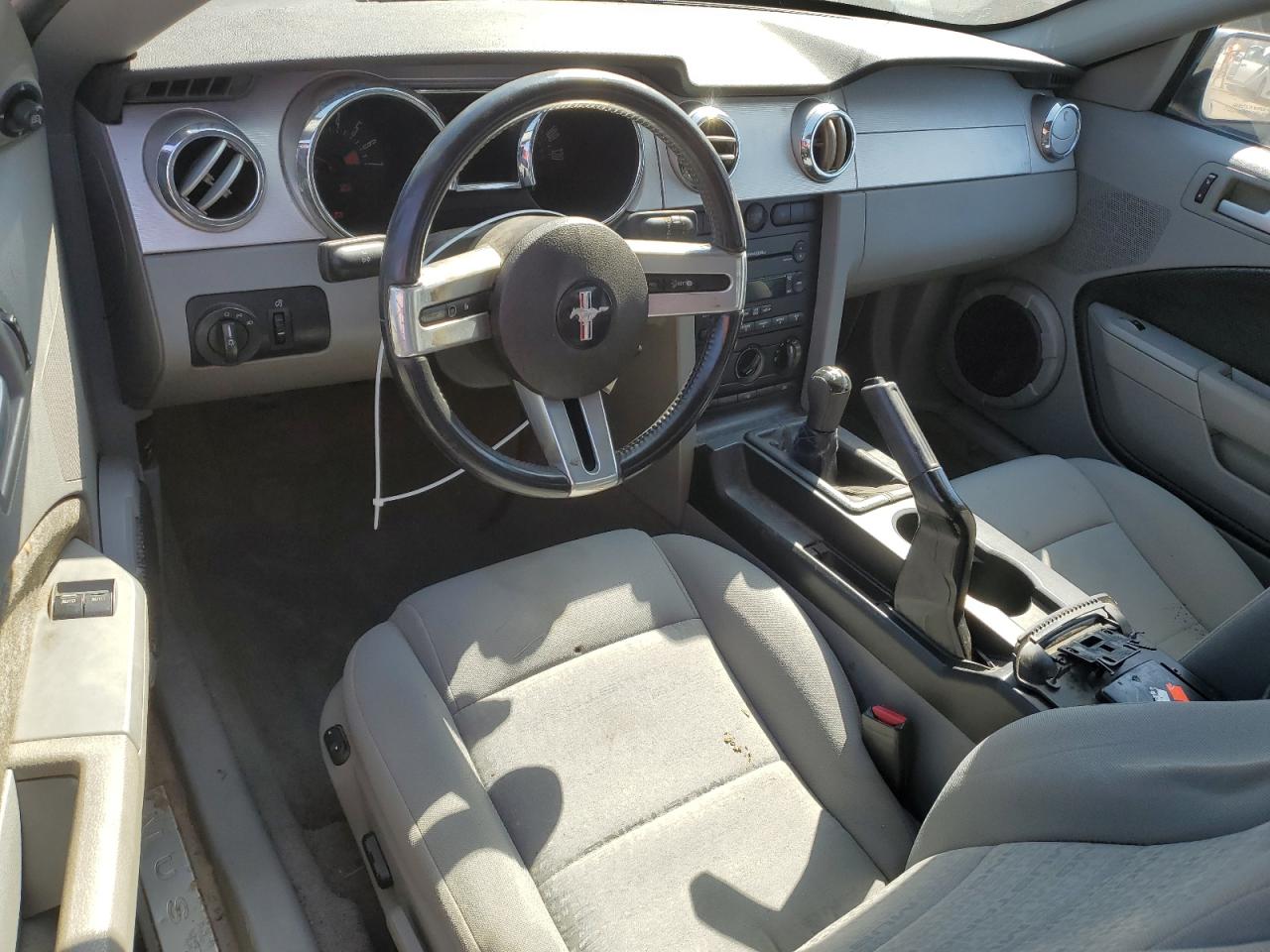 2007 Ford Mustang - Image 8