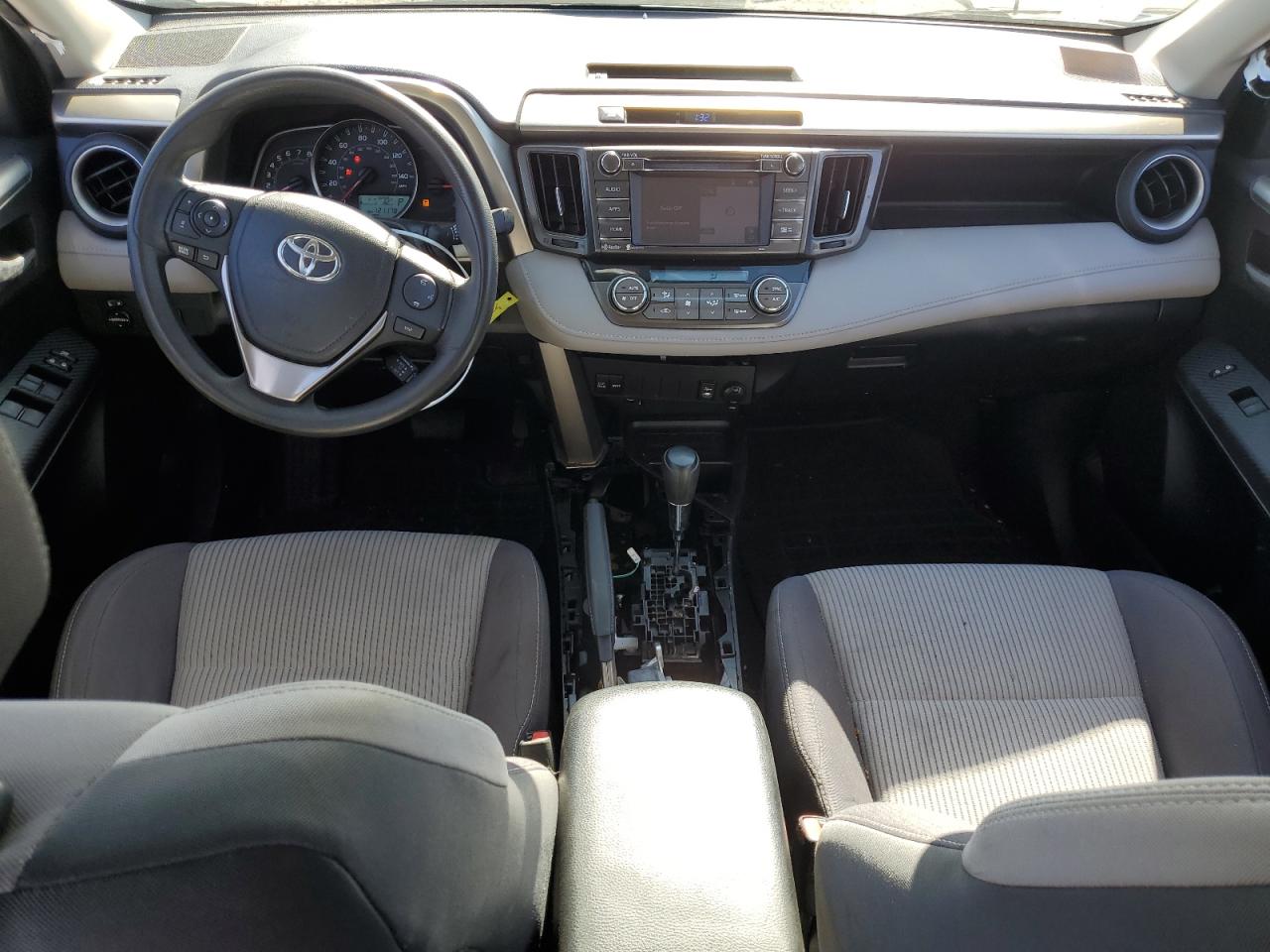 2015 Toyota RAV 4 - Image 8