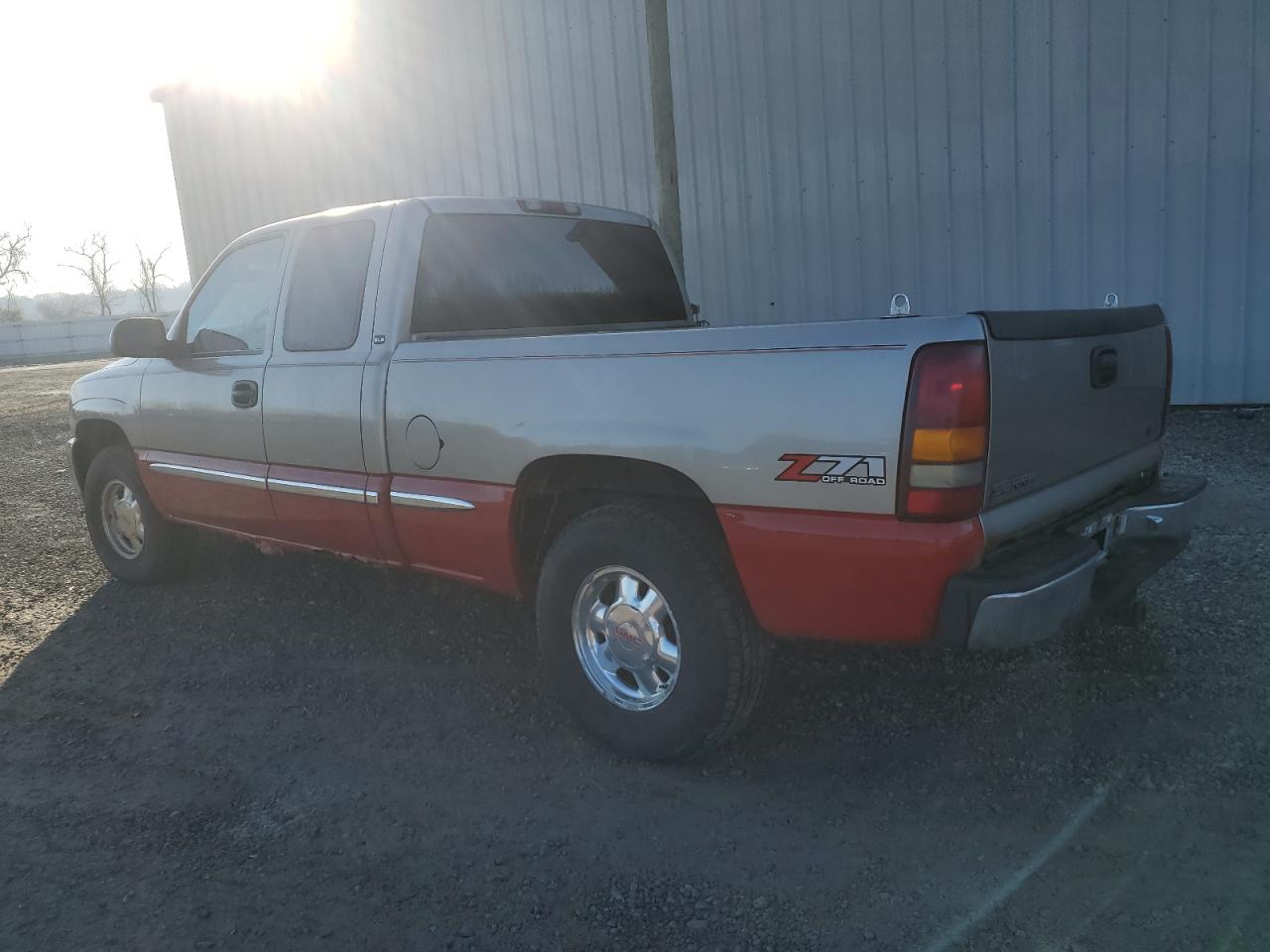 2000 GMC Sierra - Image 2