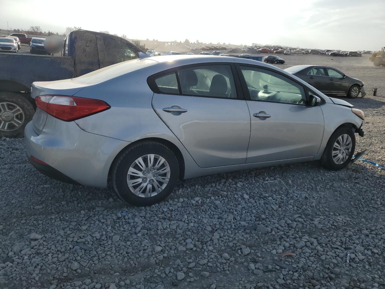 2015 Kia Forte - Image 3