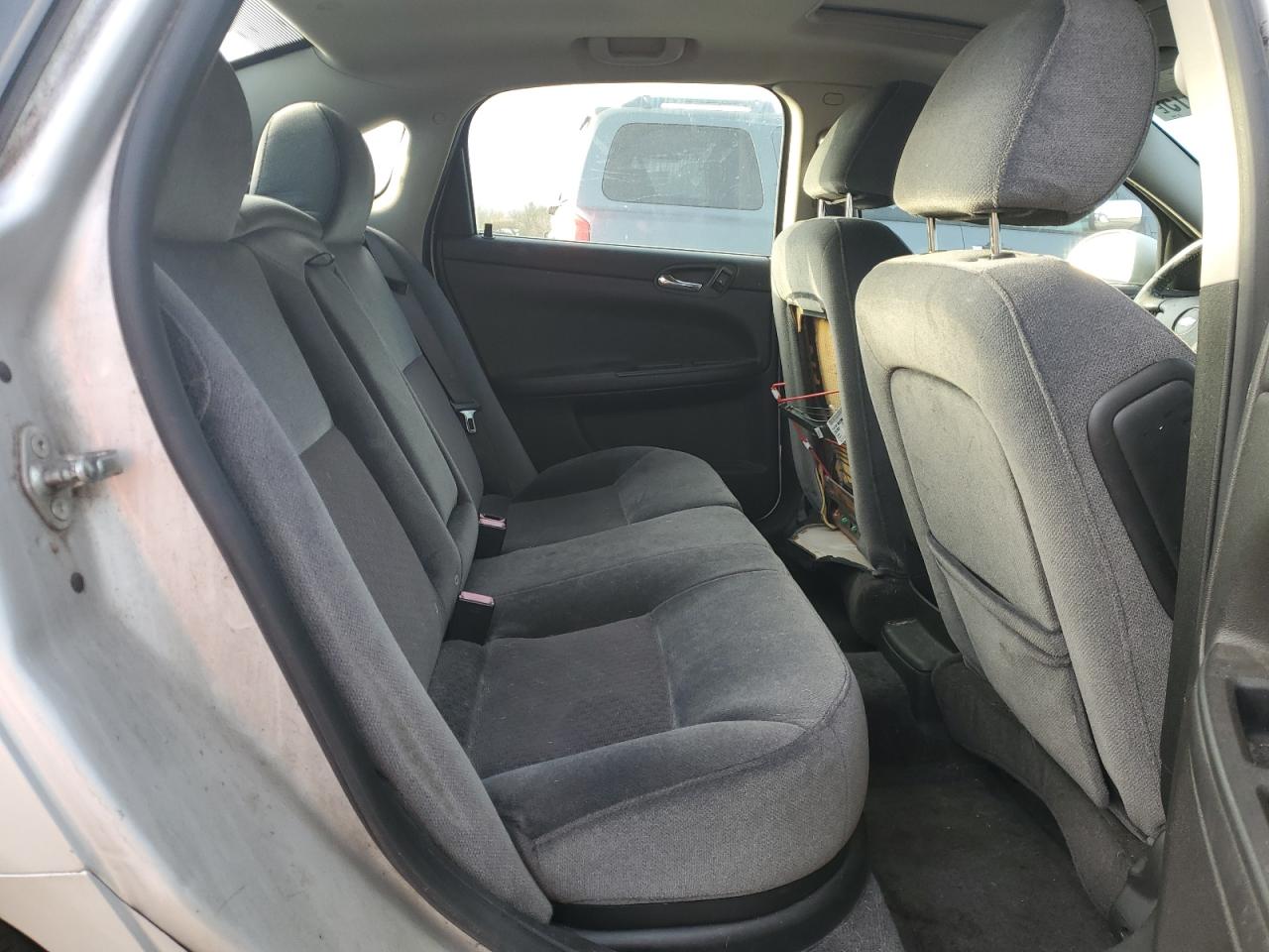 2012 Chevrolet Impala - Image 10