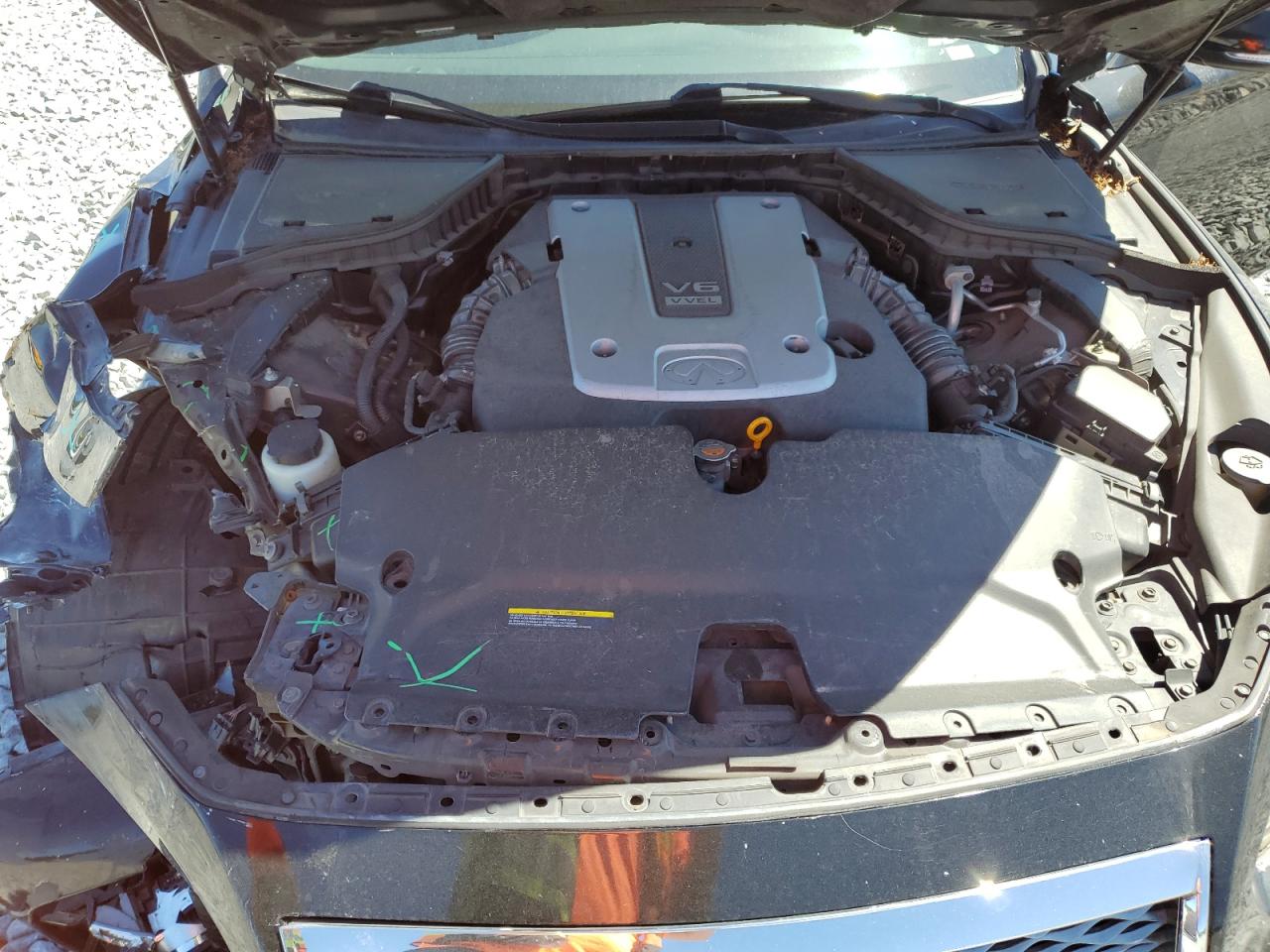 2015 Infiniti Q50 - Image 11