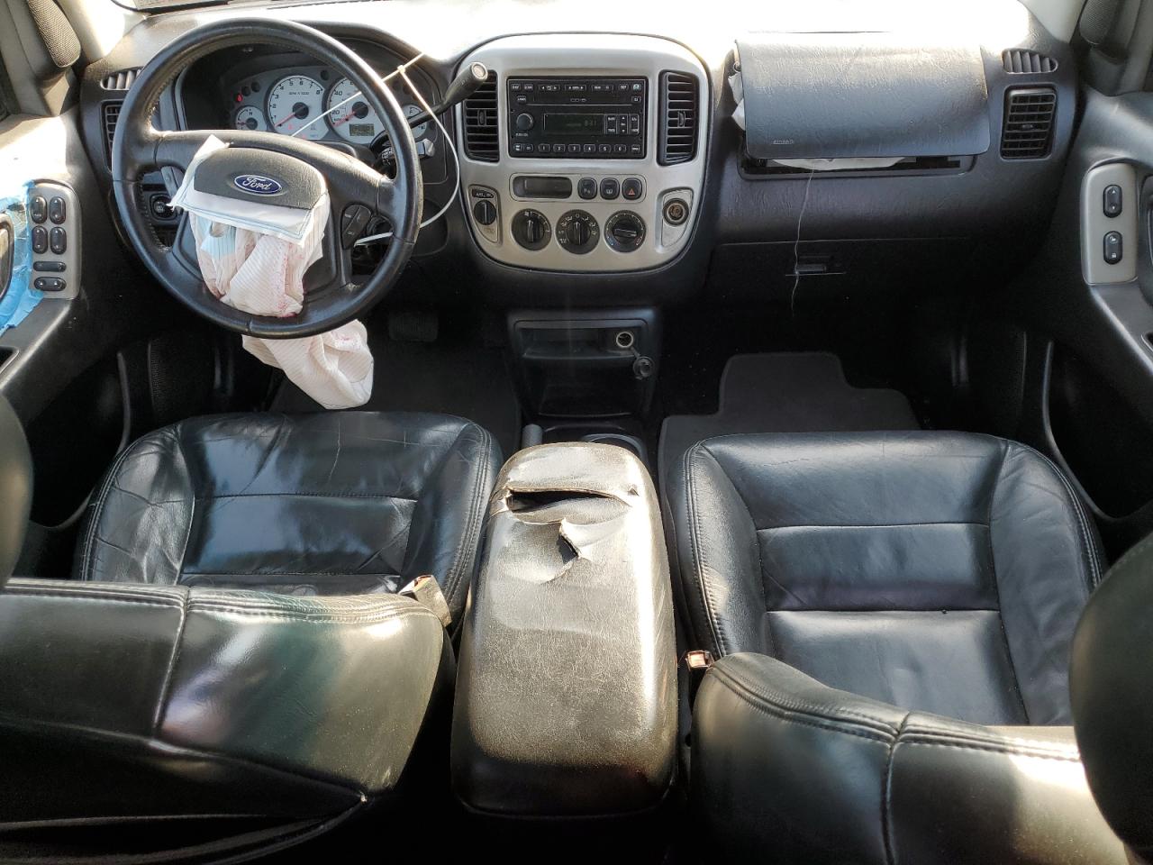 2004 Ford Escape - Image 8