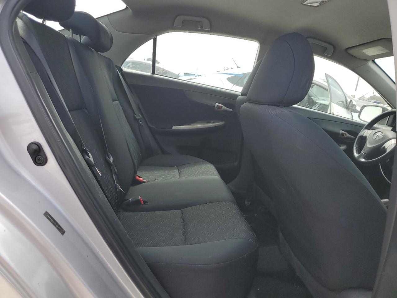 2010 Toyota Corolla - Image 10