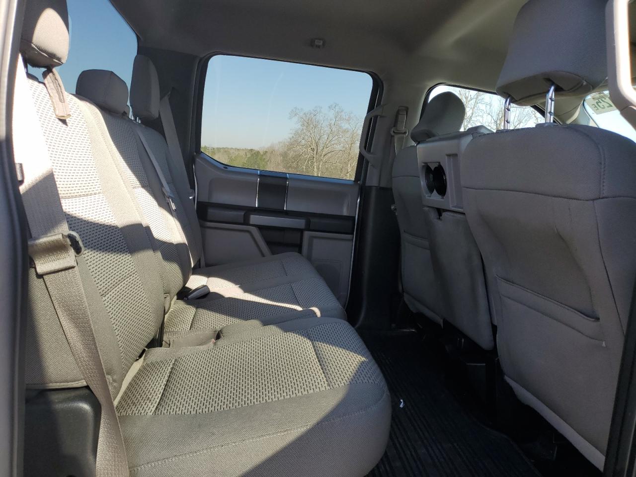 2015 Ford F-150 - Image 10