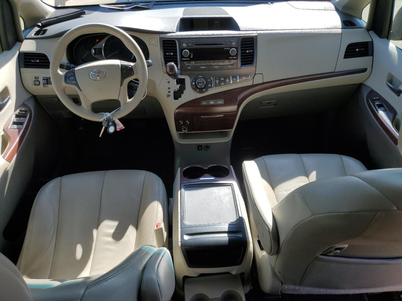 2014 Toyota Sienna Xle VIN: 5TDYK3DC4ES444487 Lot: 50873395