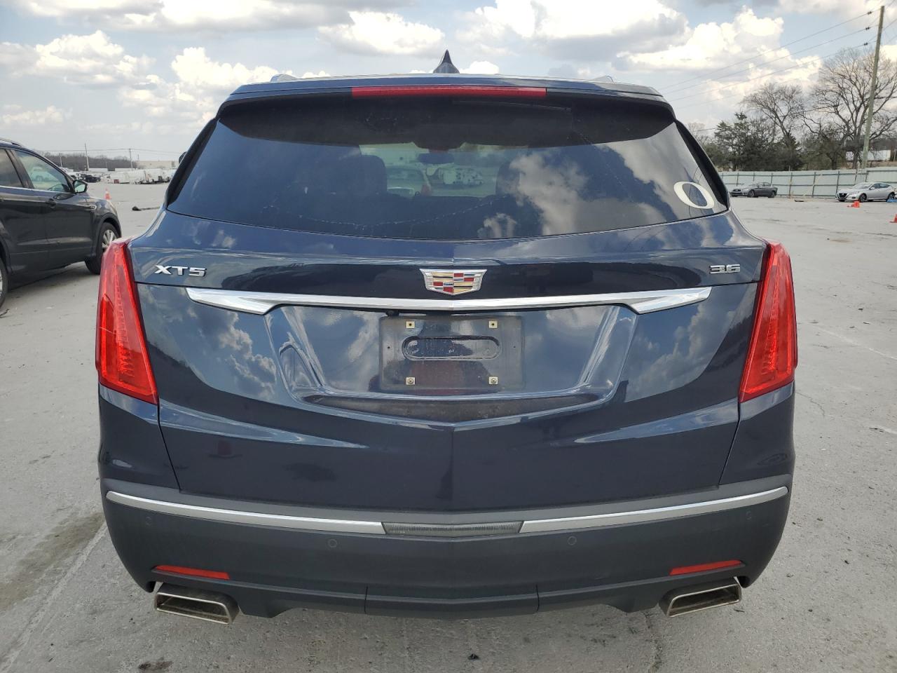 2018 Cadillac XT5 - Image 6