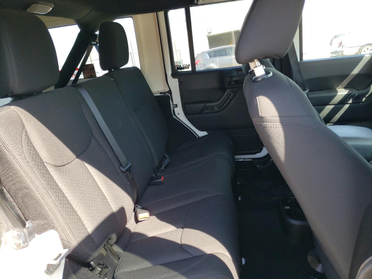 2016 Jeep Wrangler - Image 11