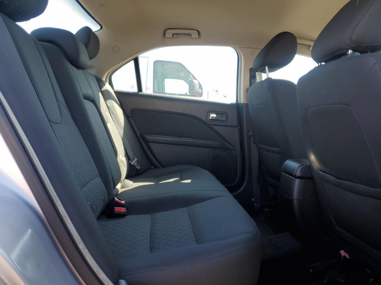 2011 Ford Fusion - Image 10