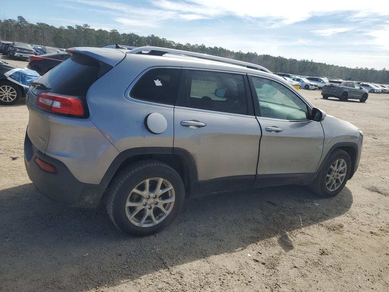 2016 Jeep Grand Cherokee - Image 3
