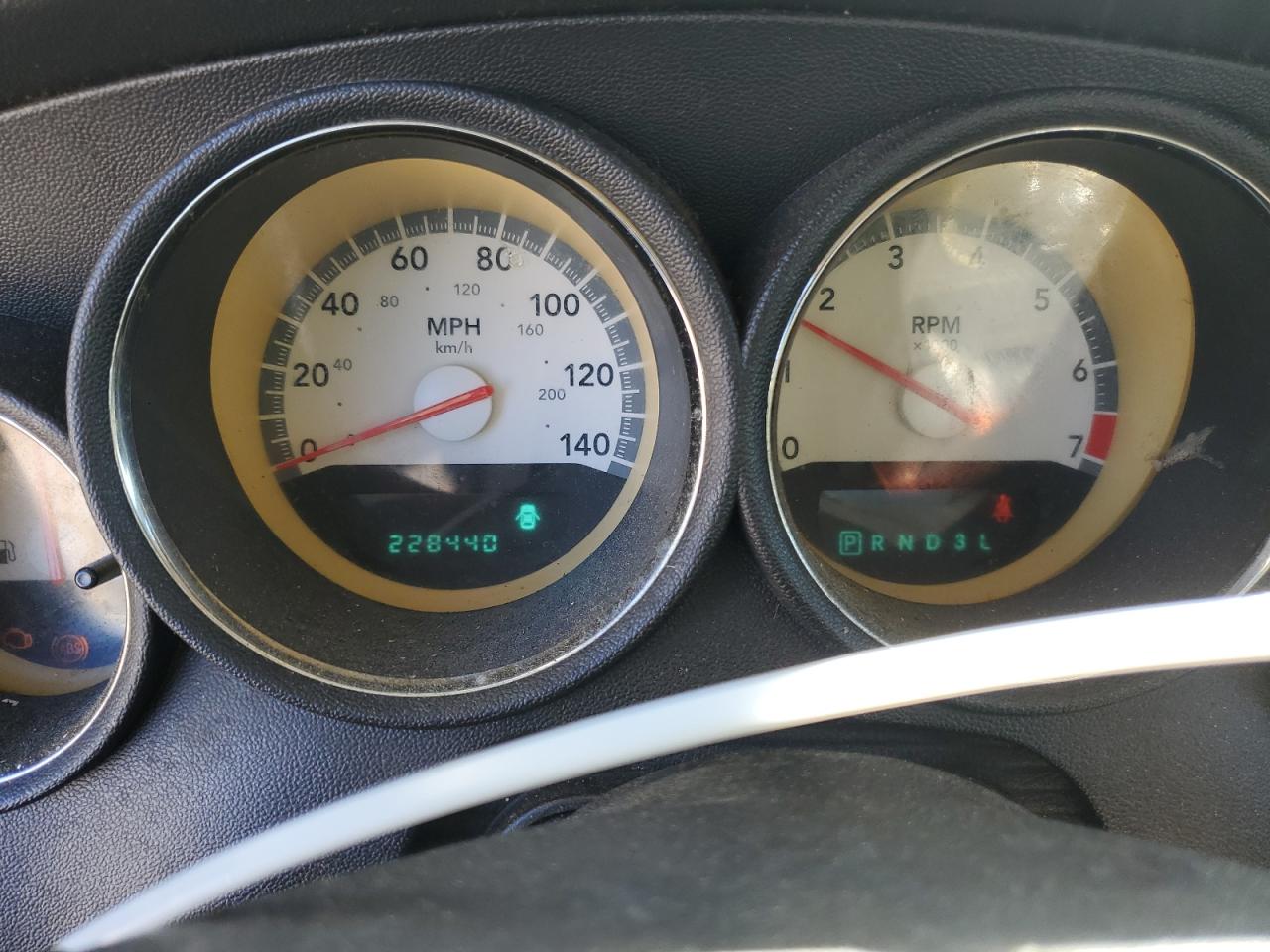 2010 Dodge Charger - Image 9