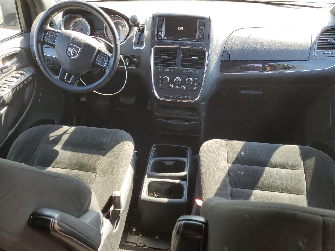 2015 Dodge Caravan - Image 8