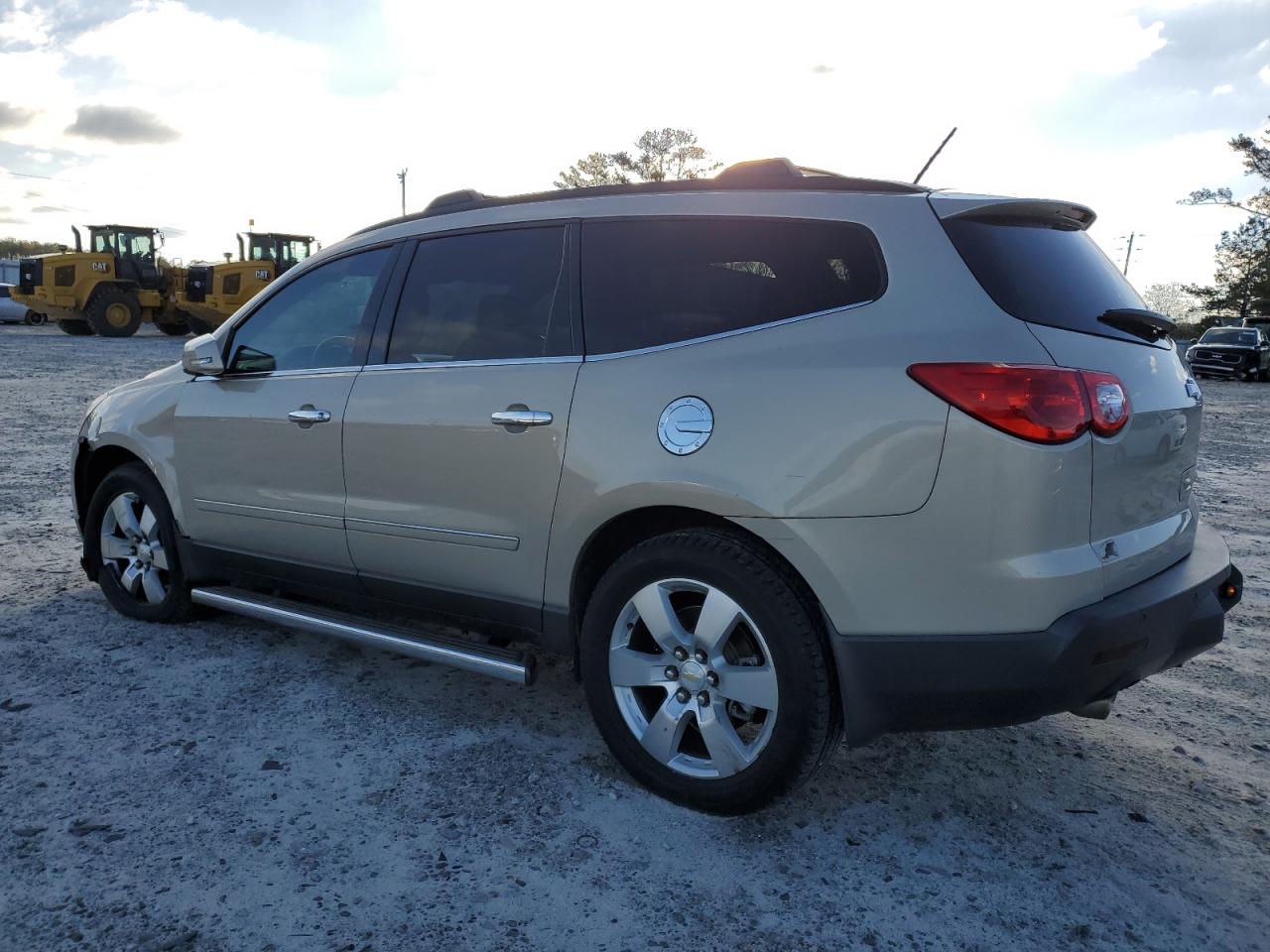2011 Chevrolet Traverse - Image 2