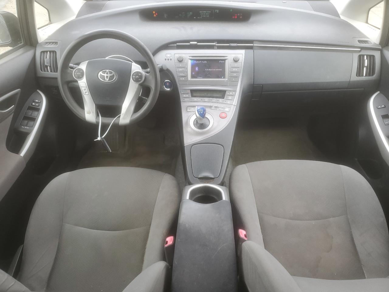 2013 Toyota Prius - Image 8