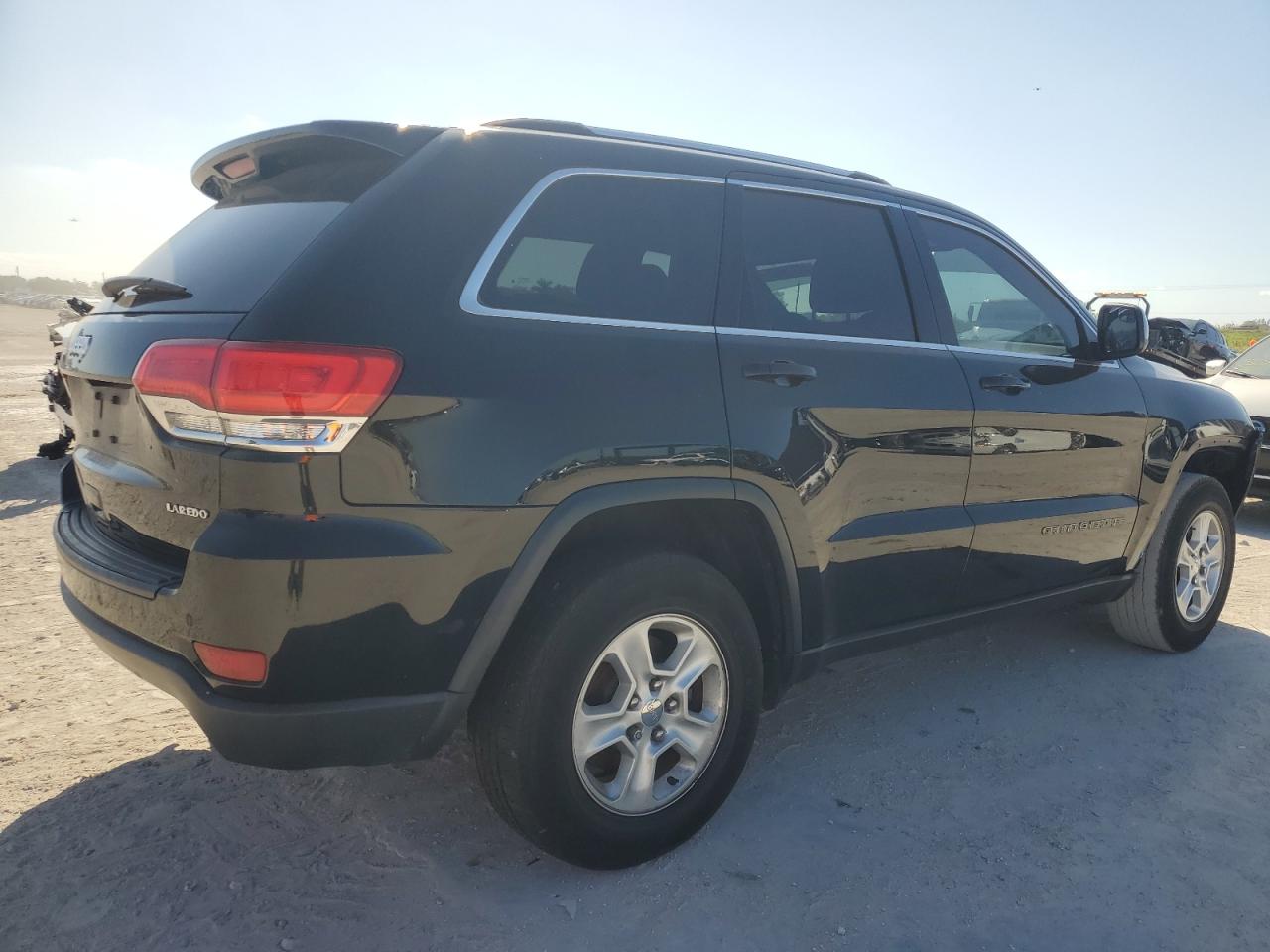 2017 Jeep Grand Cherokee - Image 3