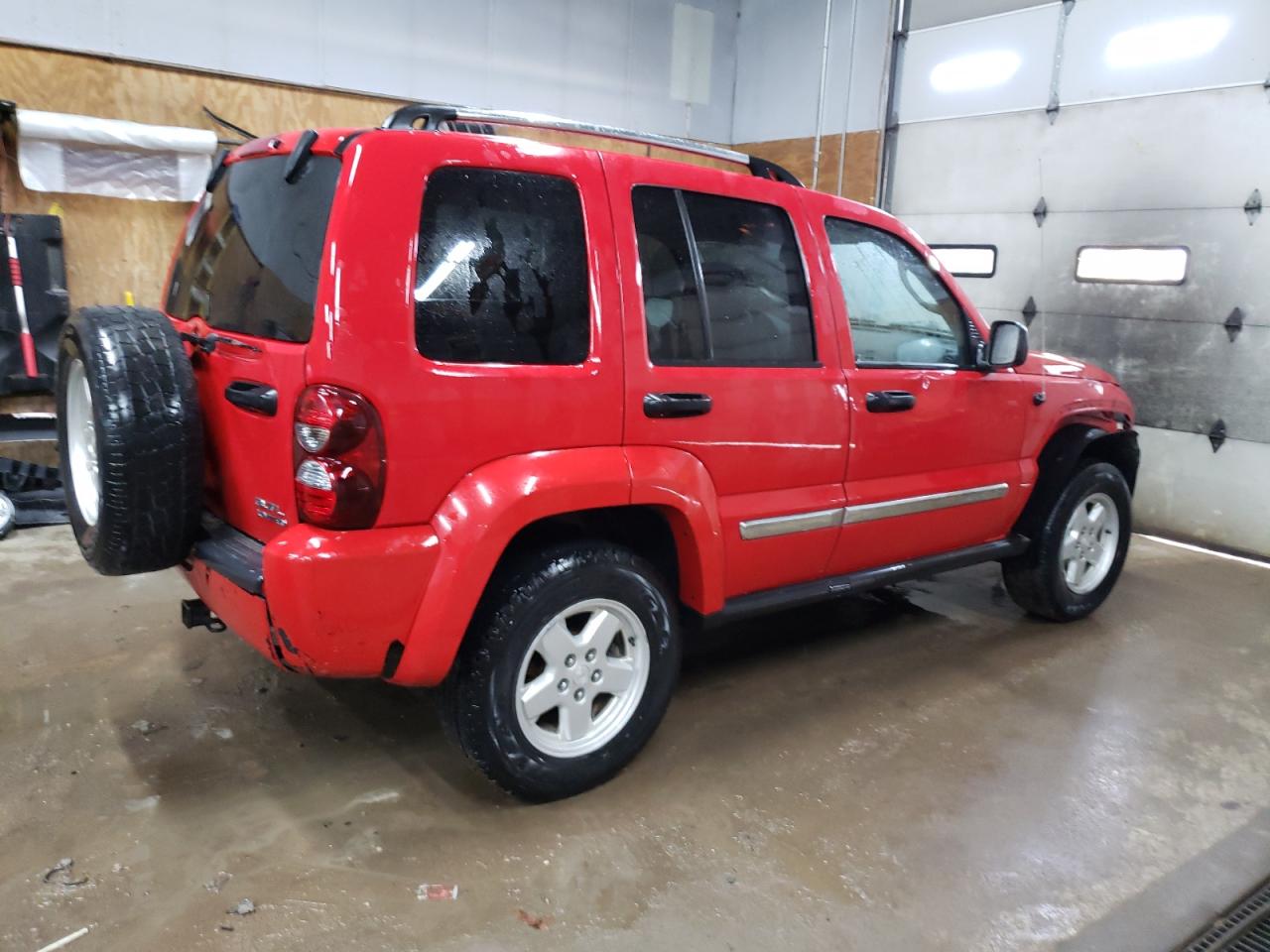 2005 Jeep Liberty (North America) - Image 3
