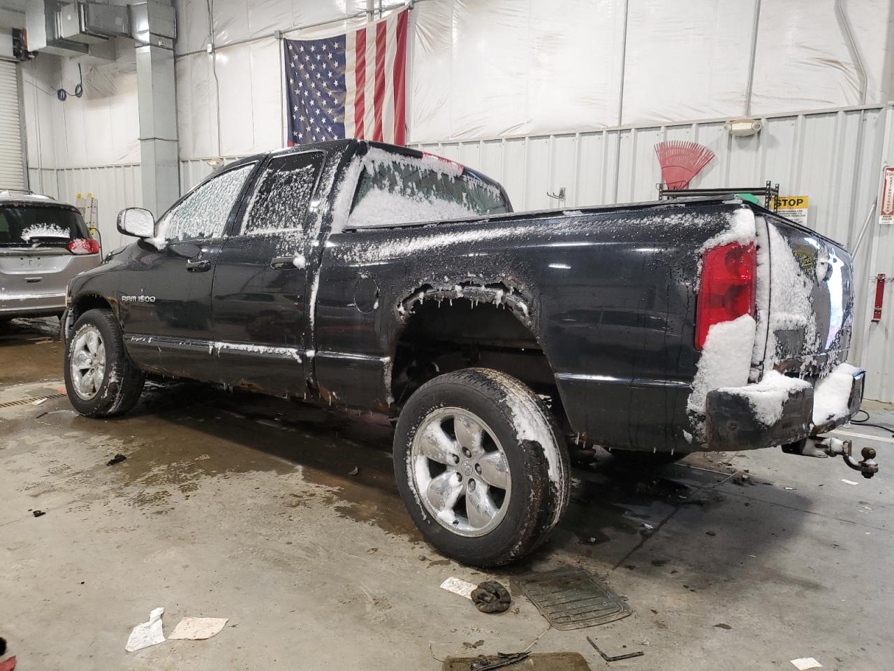 2004 Dodge RAM - Image 2