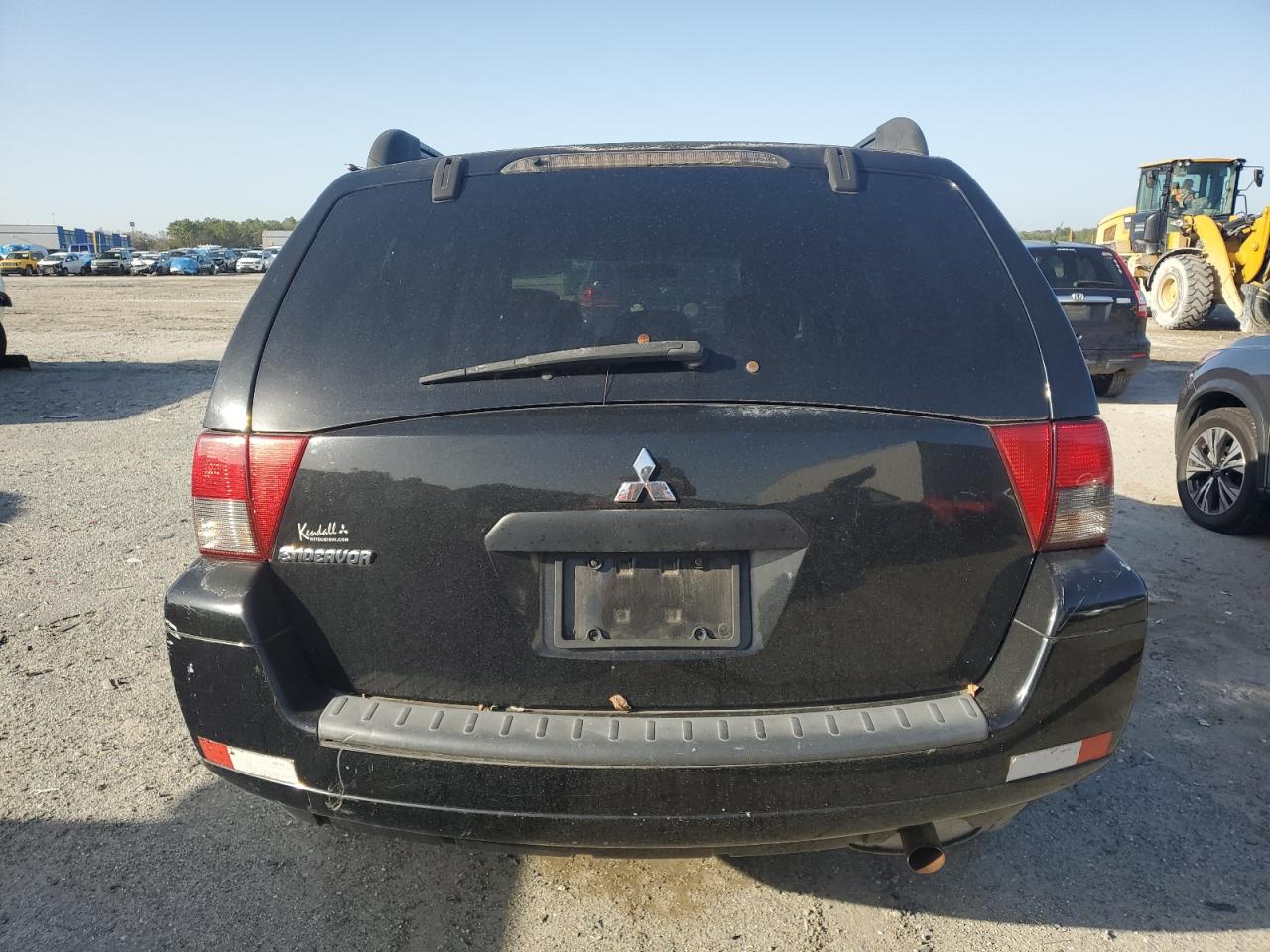 2007 Mitsubishi Endeavor - Image 6
