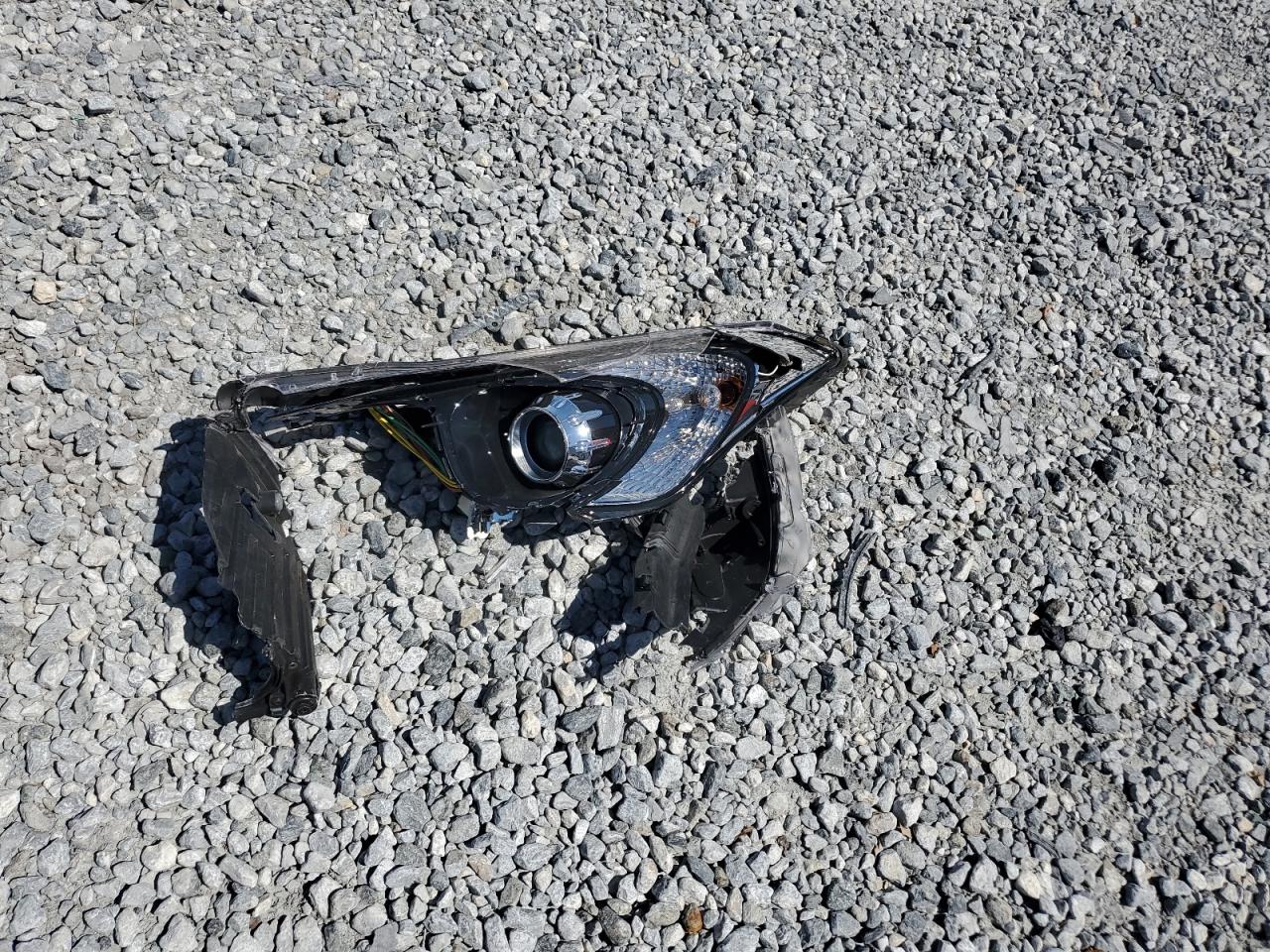 2015 Hyundai Elantra - Image 12