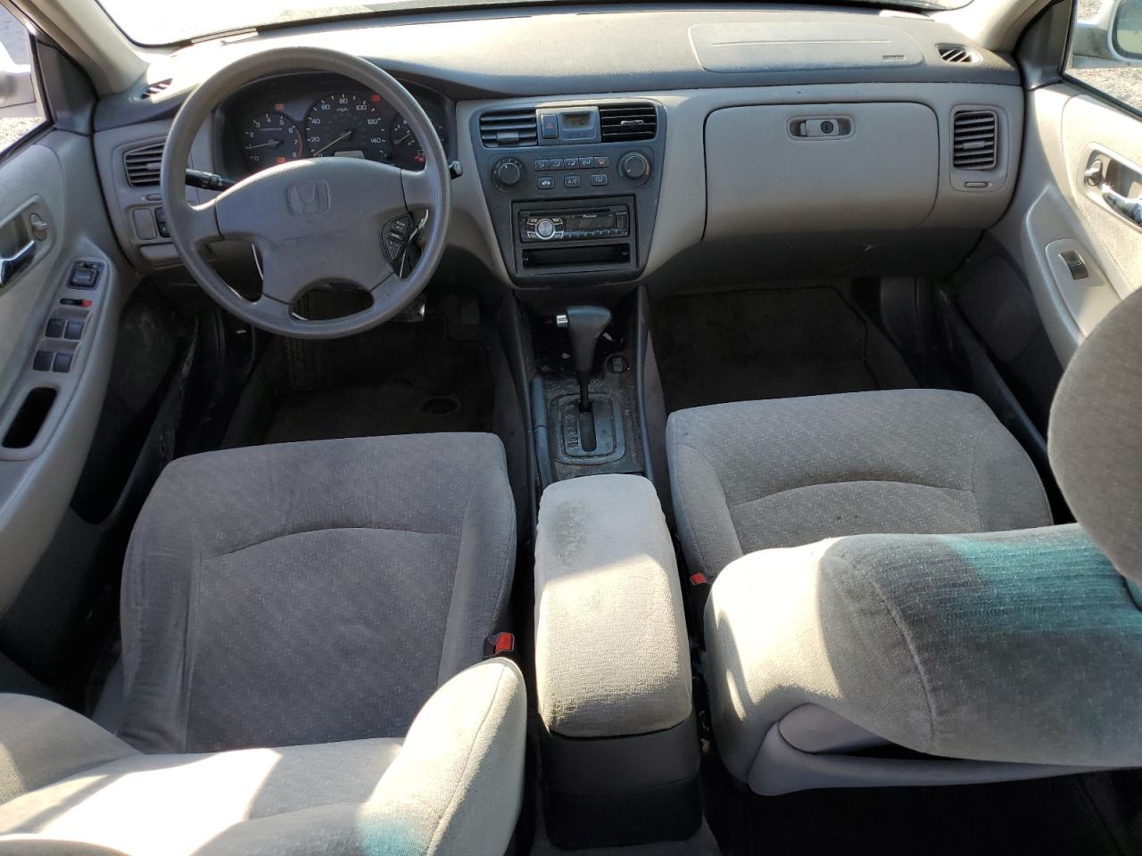 2001 Honda Accord - Image 8