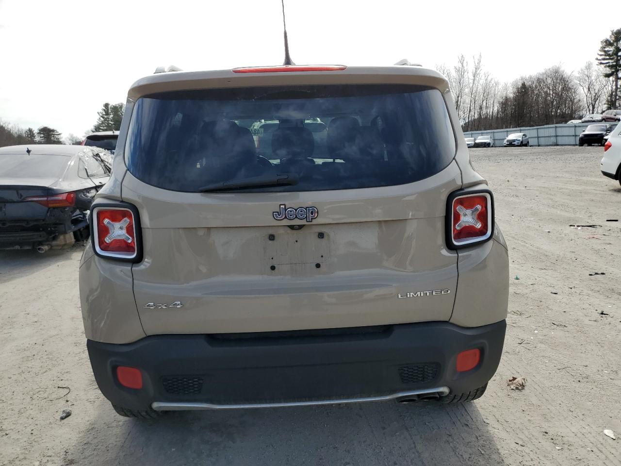 2015 Jeep Renegade - Image 6