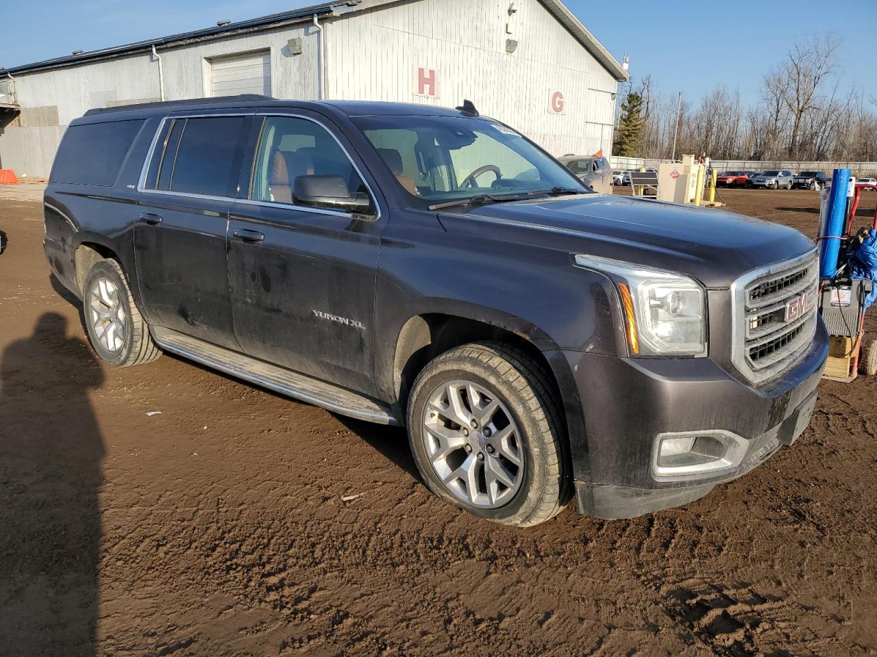 2015 GMC Yukon - Image 4