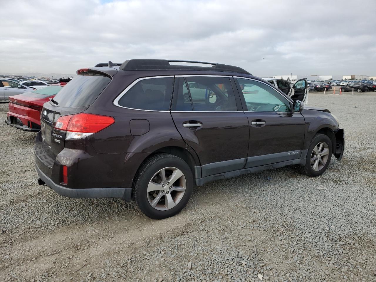 2013 Subaru Outback - Image 3