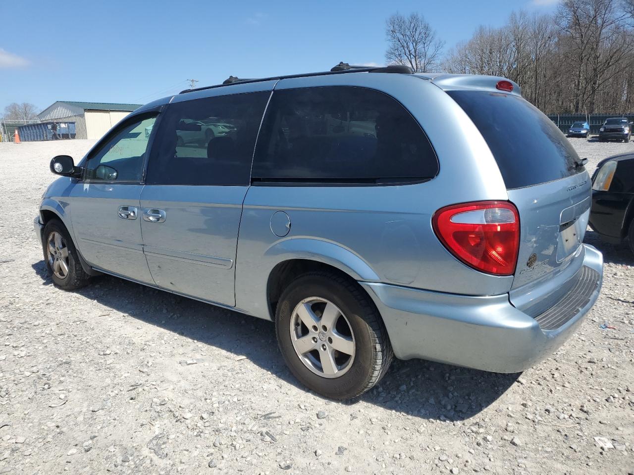 2005 Dodge Caravan - Image 2